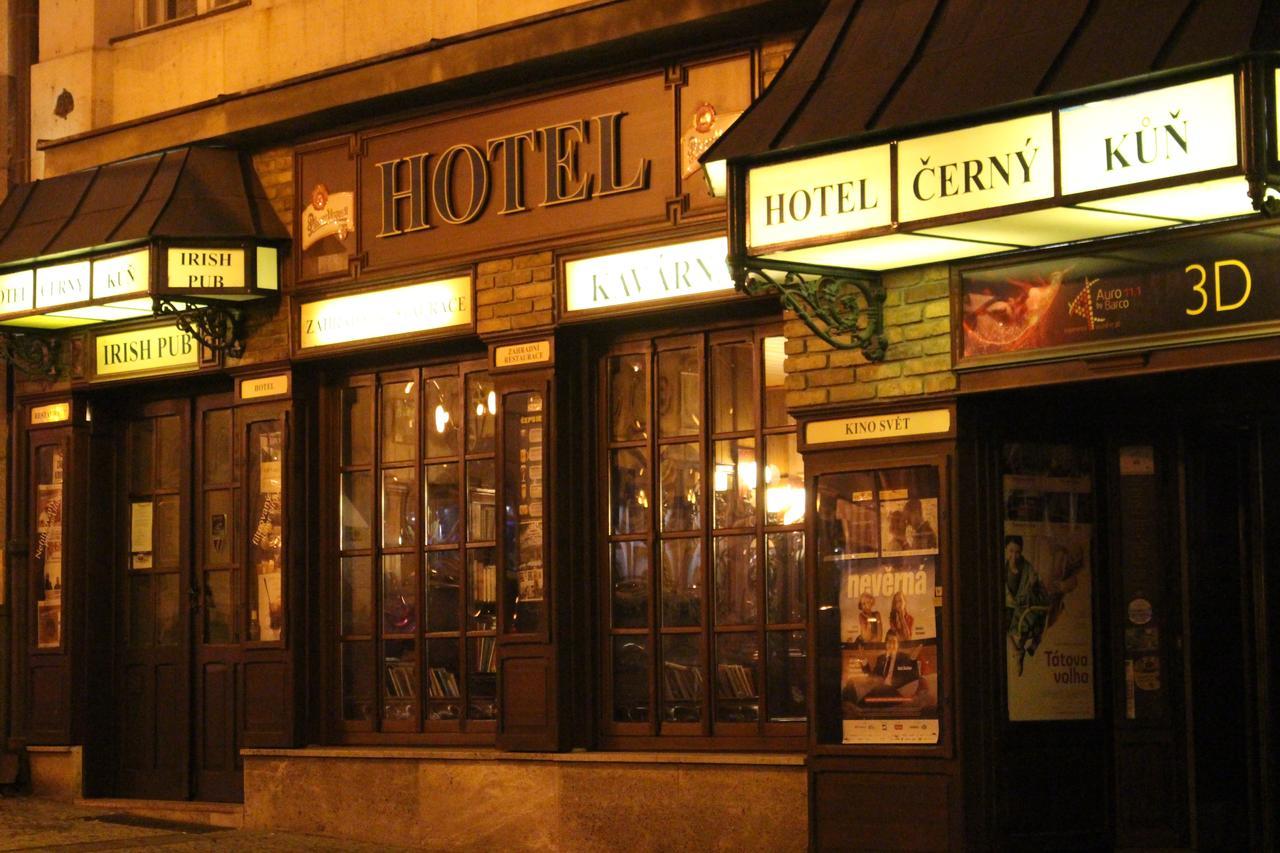 Hotel Cerny Kun Louny Exterior foto